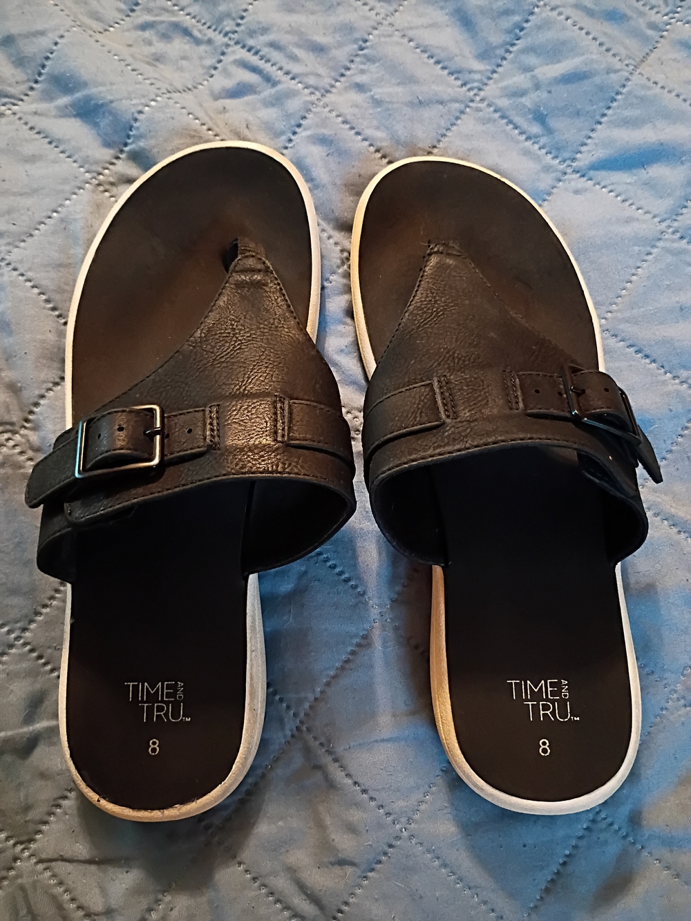 Time and Tru Men’s Black Buckle Slide Sandals